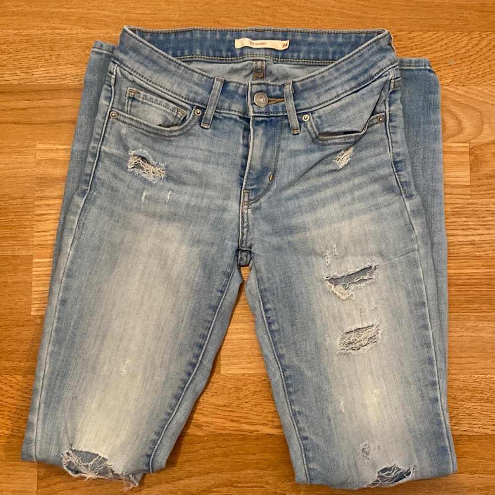 Levi’s skinny jeans in size 24